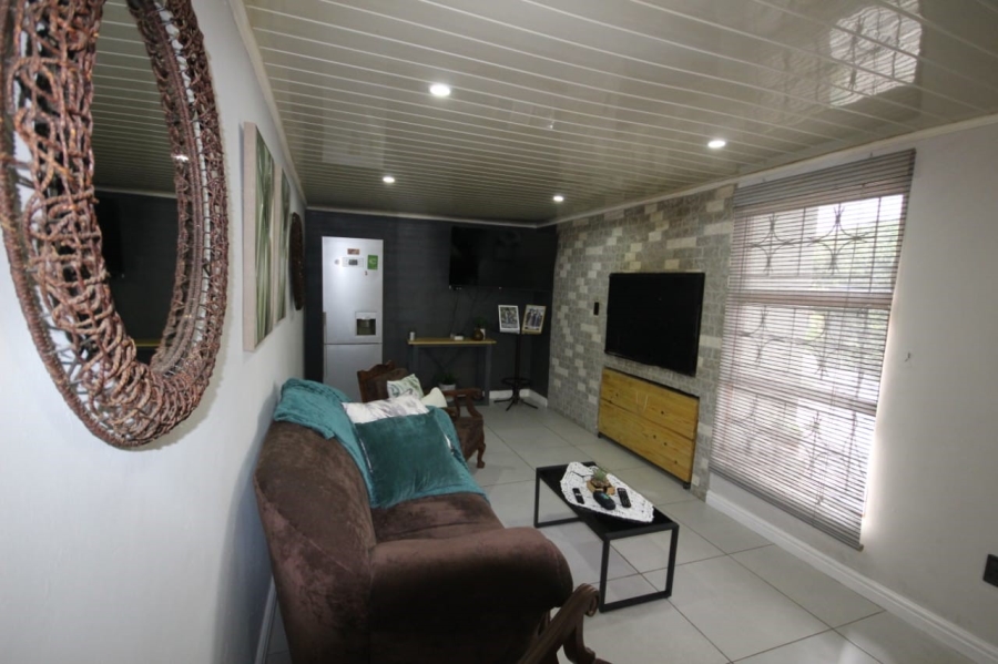3 Bedroom Property for Sale in The Connifers Western Cape
